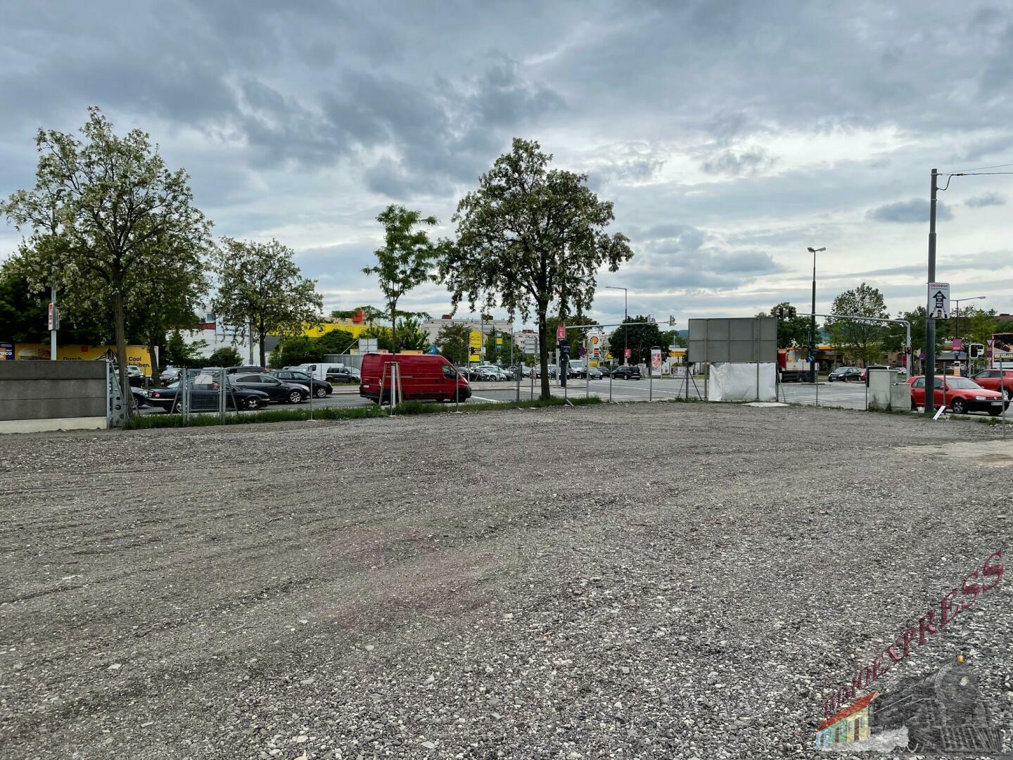 Top Autoplatz 2000 m², Gewerbeobjekt in ausgezeichneter Lage Leopoldauer Straße 48-52, 1210 Wien.